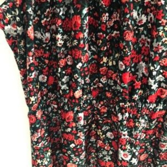 Red and Black Floral Empire Waist Dress - Picture 5 of 5